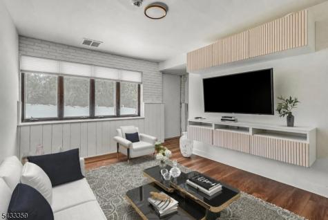 32 Brantwood Place Clifton NJ 07013