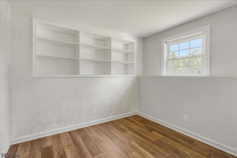 32 Brantwood Place Clifton NJ 07013