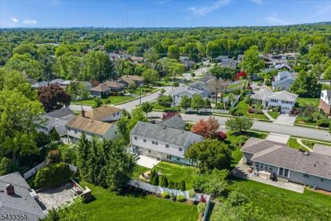 32 Brantwood Place Clifton NJ 07013