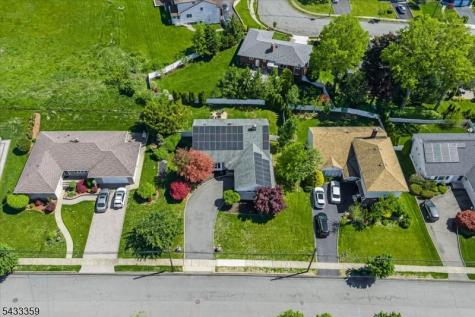 32 Brantwood Place Clifton NJ 07013