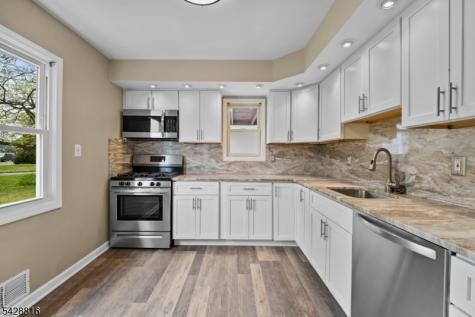 49 Louis Avenue Middlesex NJ 08846