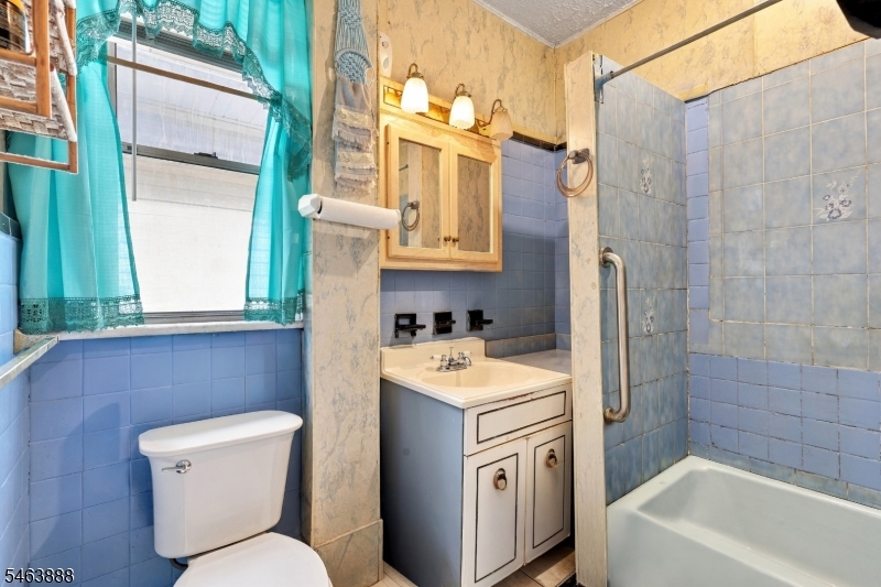 671 E 29th Street Paterson NJ 07504