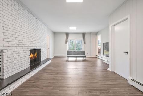 44 Deerfield Terrace Mahwah NJ 07430