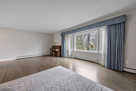 44 Deerfield Terrace Mahwah NJ 07430