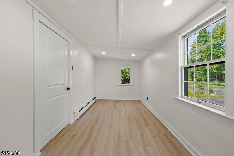 107 Oak Grove Road Raritan NJ 08822