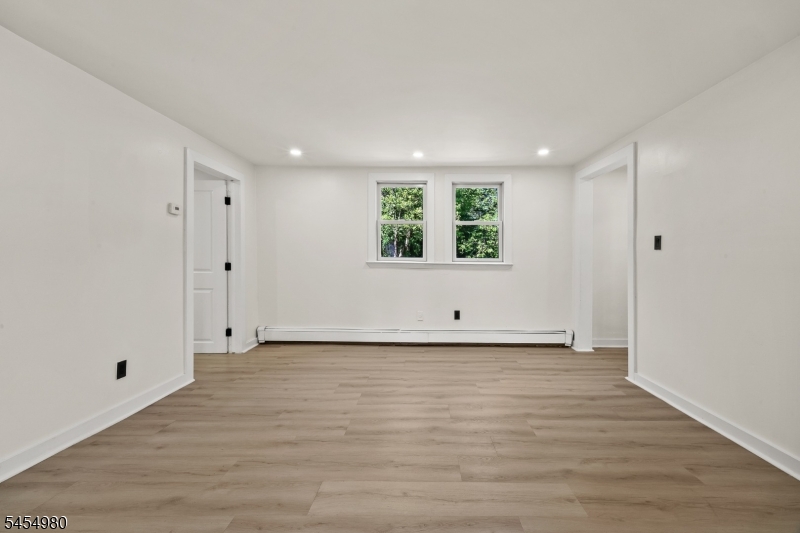 107 Oak Grove Road Raritan NJ 08822