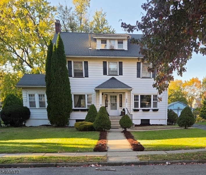 33 Woodland Avenue East Orange NJ 07017