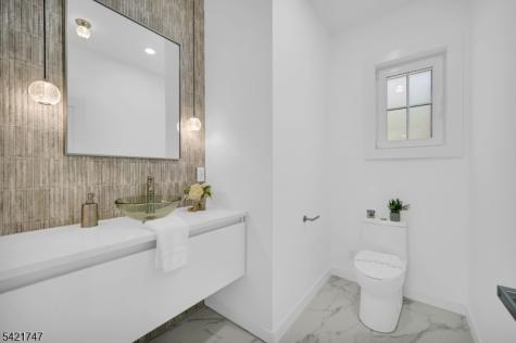 15 Orchard Lane Livingston NJ 07039