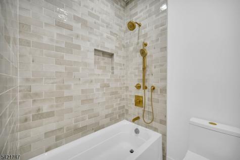 15 Orchard Lane Livingston NJ 07039