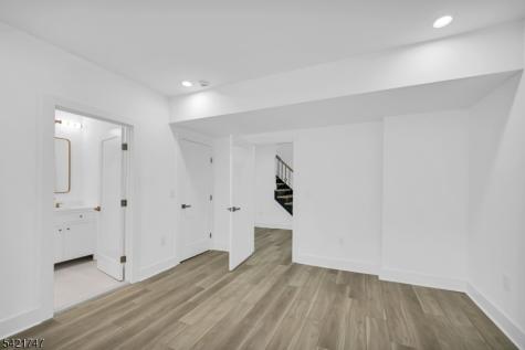 15 Orchard Lane Livingston NJ 07039