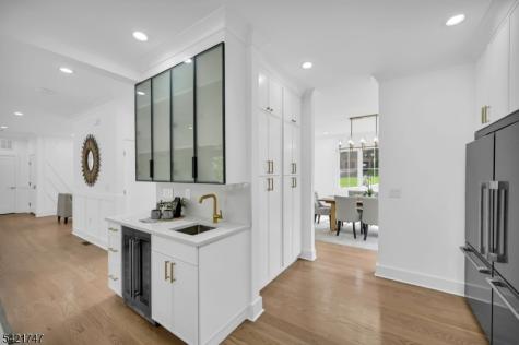 15 Orchard Lane Livingston NJ 07039