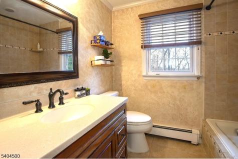 40 Westgate Drive Sparta NJ 07871