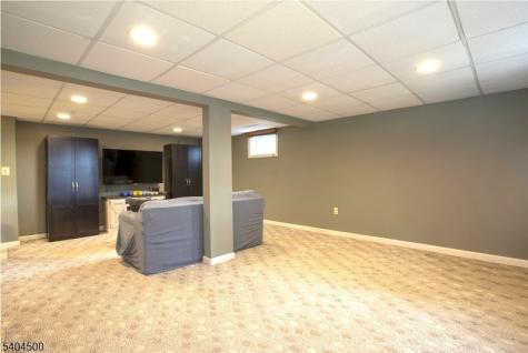40 Westgate Drive Sparta NJ 07871