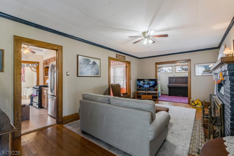 206 Walnut Street Middlesex NJ 08846