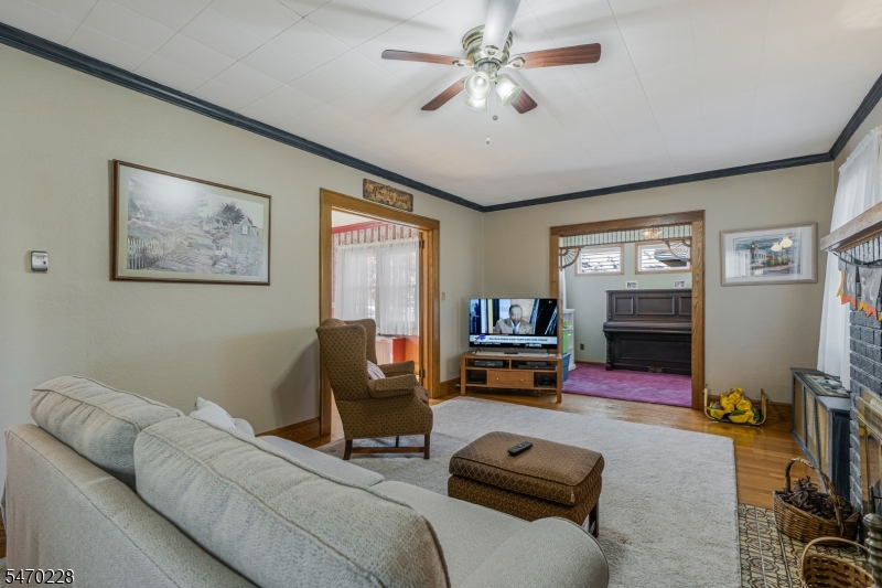 206 Walnut Street Middlesex NJ 08846