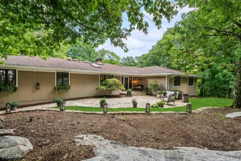 45 Brush Hill Road Kinnelon NJ 07405