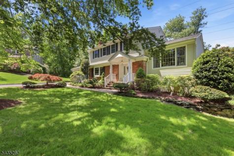 20 Coachman Court Berkeley Heights NJ 07922
