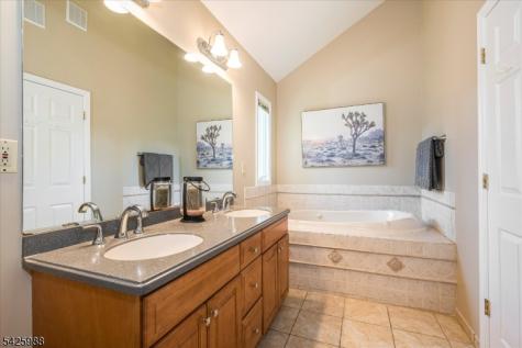 107 Main Street Glen Rock NJ 07452