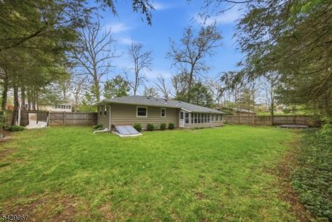 18 Belton Street Byram NJ 07874