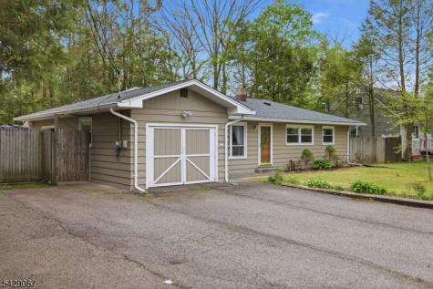 18 Belton Street Byram NJ 07874
