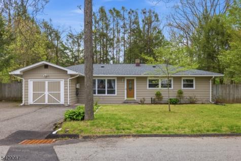 18 Belton Street Byram NJ 07874