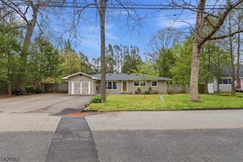 18 Belton Street Byram NJ 07874