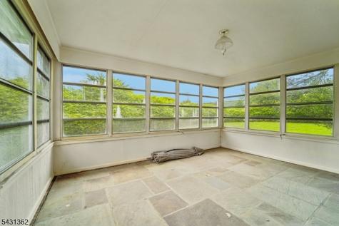 6 Saw Mill Road North Haledon NJ 07508