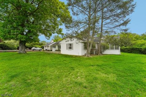 6 Saw Mill Road North Haledon NJ 07508