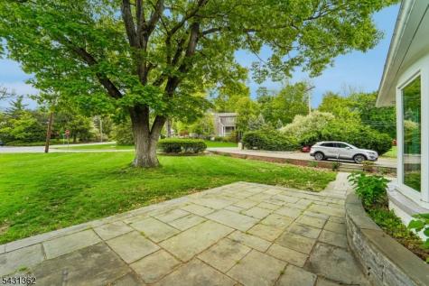 6 Saw Mill Road North Haledon NJ 07508