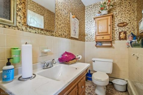 22 Marlton Drive Wayne NJ 07470