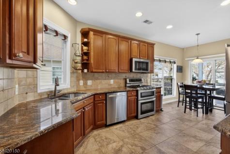 314 Biltmore Lane Franklin NJ 08873