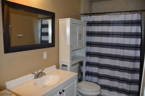 8 Millbrook Road Franklin NJ 07882