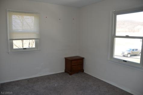 8 Millbrook Road Franklin NJ 07882