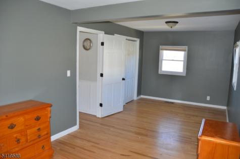 8 Millbrook Road Franklin NJ 07882