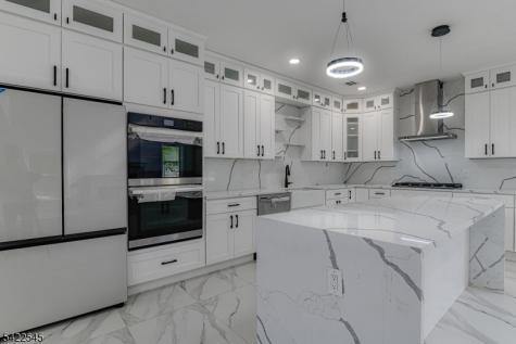 261 Apple Tree Lane Mountainside NJ 07092