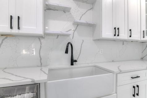 261 Apple Tree Lane Mountainside NJ 07092