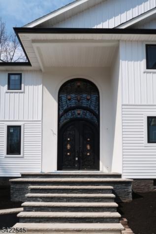 261 Apple Tree Lane Mountainside NJ 07092