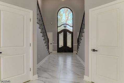261 Apple Tree Lane Mountainside NJ 07092