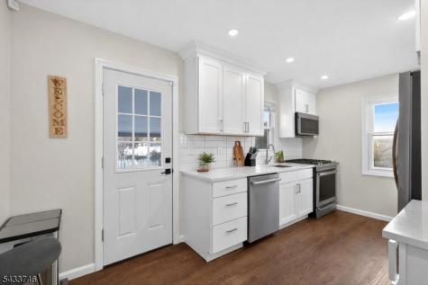 5 Lois Avenue East Brunswick NJ 08816