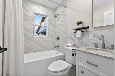 5 Lois Avenue East Brunswick NJ 08816