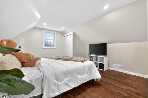 5 Lois Avenue East Brunswick NJ 08816