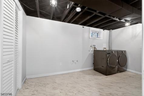 5 Lois Avenue East Brunswick NJ 08816