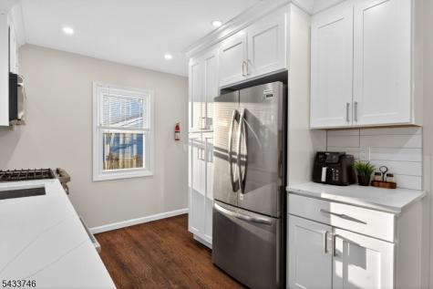 5 Lois Avenue East Brunswick NJ 08816