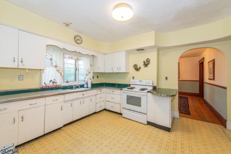 35 Eyland Avenue Roxbury NJ 07876