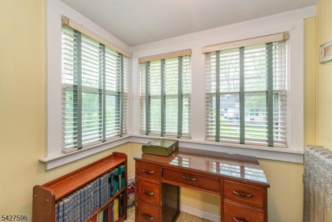 35 Eyland Avenue Roxbury NJ 07876