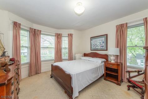 35 Eyland Avenue Roxbury NJ 07876