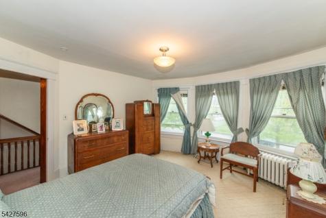 35 Eyland Avenue Roxbury NJ 07876