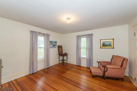 35 Eyland Avenue Roxbury NJ 07876