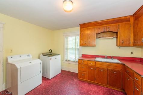 35 Eyland Avenue Roxbury NJ 07876
