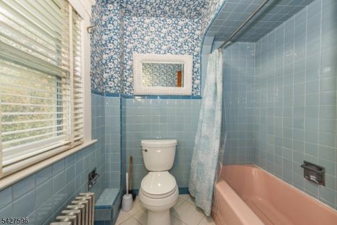 35 Eyland Avenue Roxbury NJ 07876